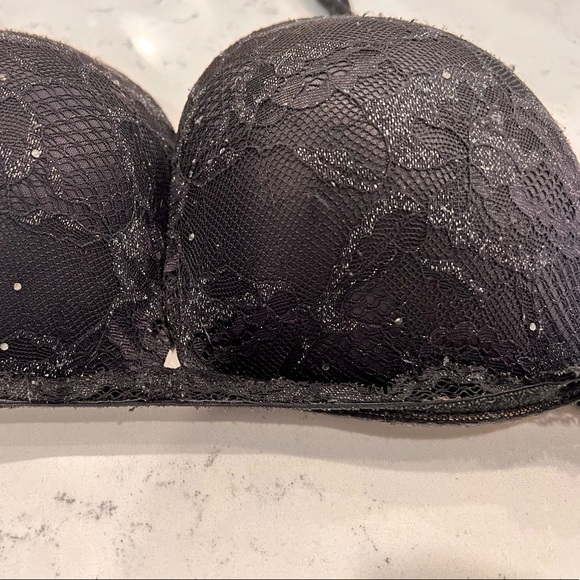 VICTORIA’S SECRET - BIOFIT black lace bra - 34DD - Picture 7 of 12